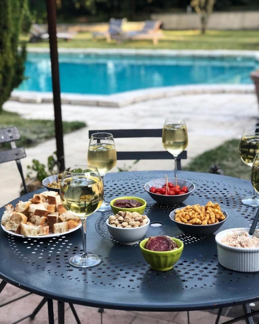 Bed and Breakfast Domaine Du Commandeur Mondragon Екстер'єр фото